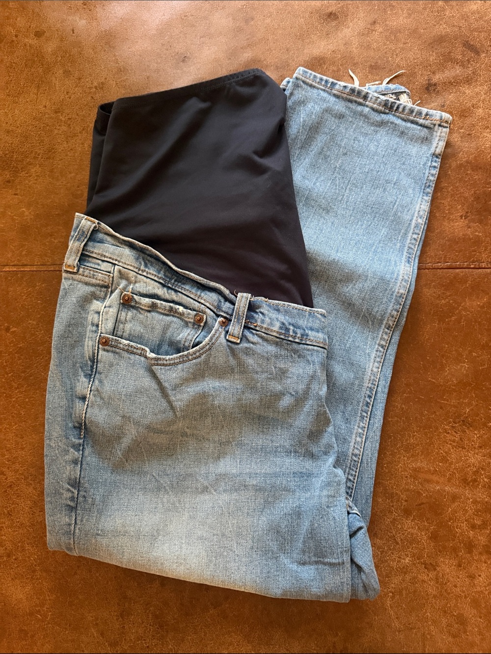 Abercrombie Women’s Maternity Ankle Straight Jeans *SHORT